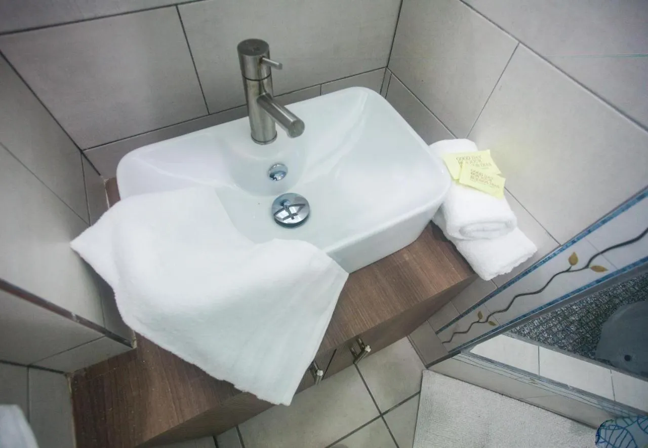 Beachfront Apt On Aguada-5Min From Rincon 0*, Aguada